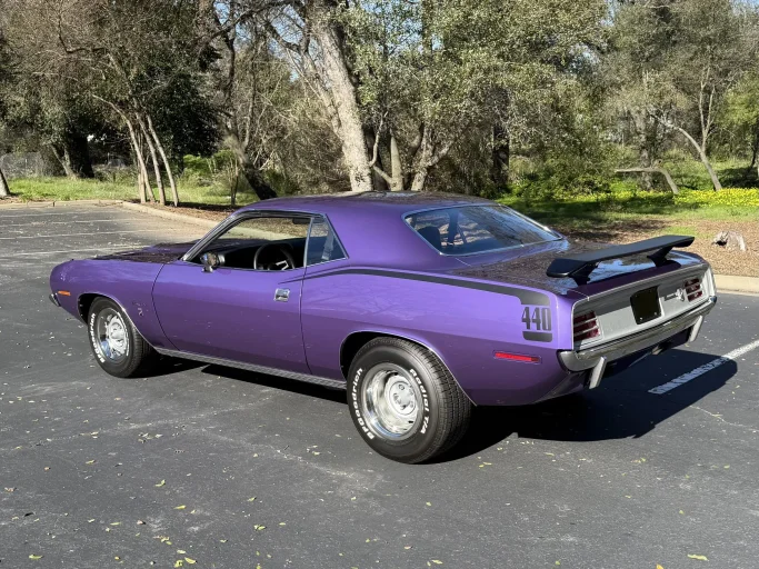 Vehicle image 24