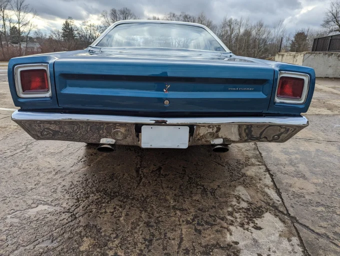 Vehicle image 90